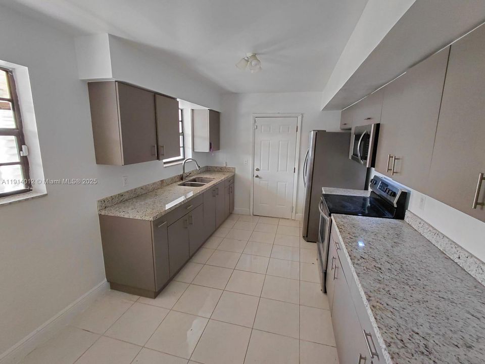 Active With Contract: $475,000 (3 beds, 2 baths, 0 Square Feet)