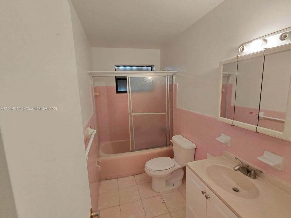 Active With Contract: $475,000 (3 beds, 2 baths, 0 Square Feet)