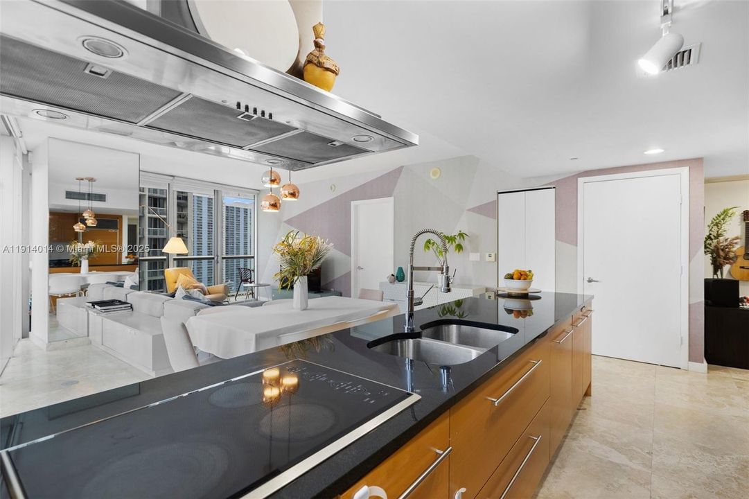 Недавно арендовано: $4,300 (2 спален, 2 ванн, 1327 Квадратных фут)