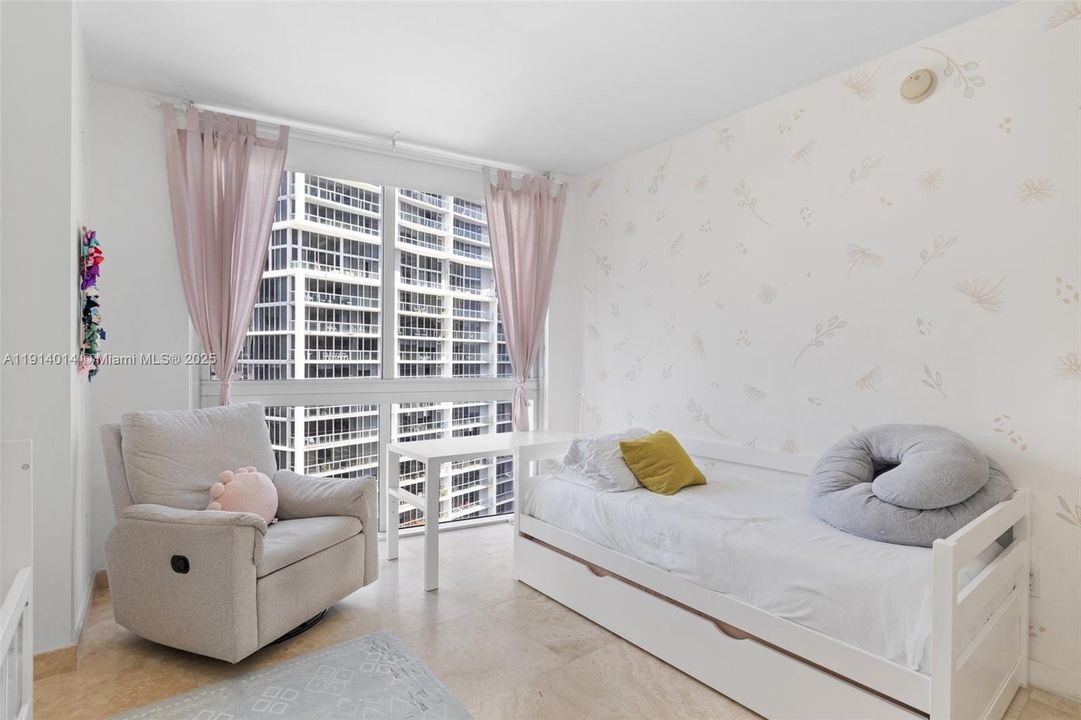 Недавно арендовано: $4,300 (2 спален, 2 ванн, 1327 Квадратных фут)