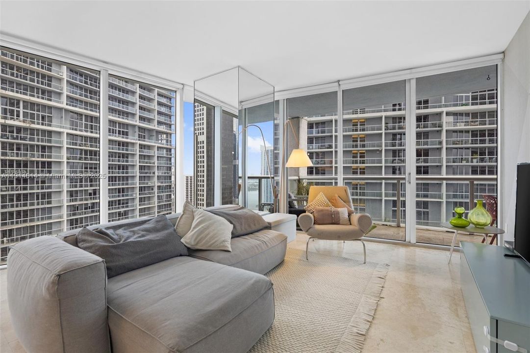 Недавно арендовано: $4,300 (2 спален, 2 ванн, 1327 Квадратных фут)