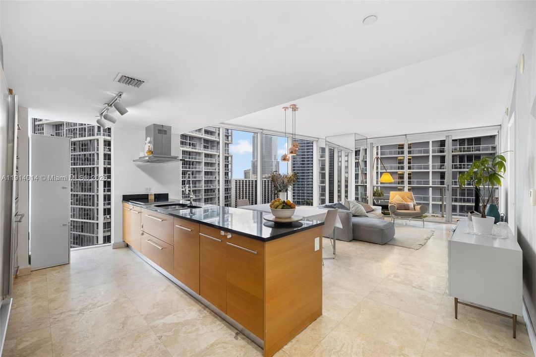 Недавно арендовано: $4,300 (2 спален, 2 ванн, 1327 Квадратных фут)