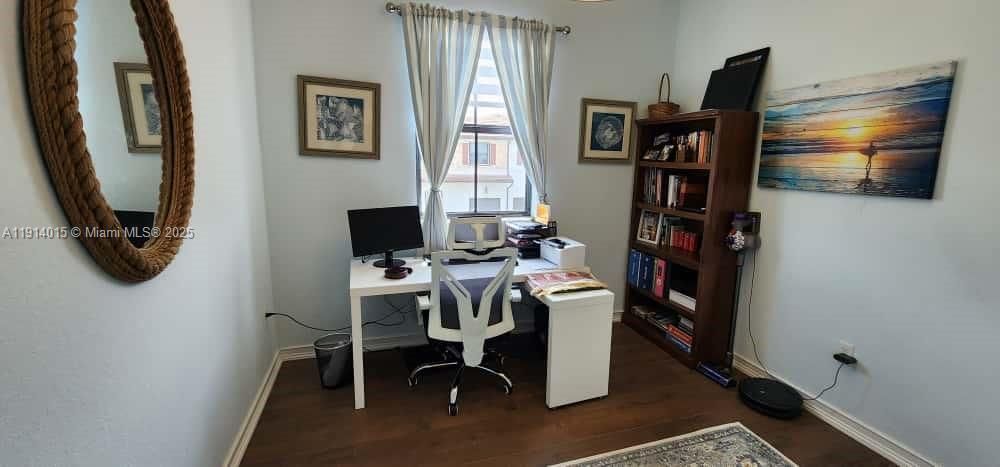 Activo con contrato: $535,000 (3 camas, 2 baños, 1583 Pies cuadrados)