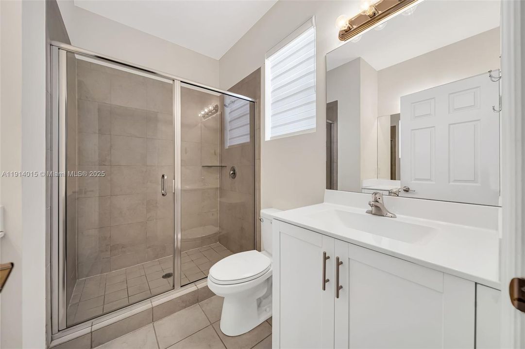 Activo con contrato: $535,000 (3 camas, 2 baños, 1583 Pies cuadrados)