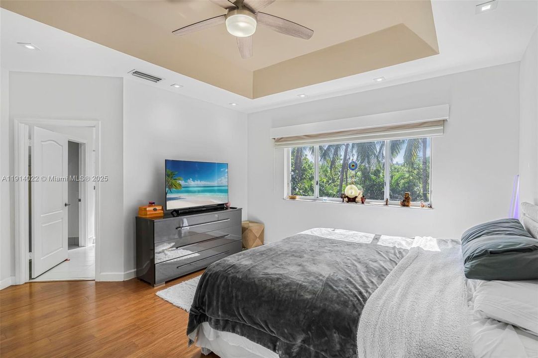 待售: $1,149,000 (4 贝兹, 3 浴室, 2468 平方英尺)