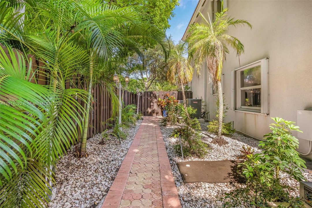 待售: $1,149,000 (4 贝兹, 3 浴室, 2468 平方英尺)