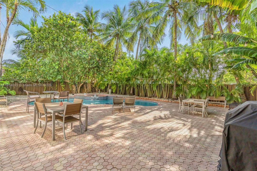 待售: $1,149,000 (4 贝兹, 3 浴室, 2468 平方英尺)