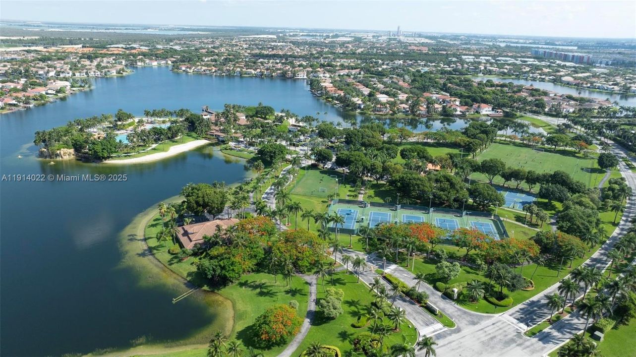 待售: $1,149,000 (4 贝兹, 3 浴室, 2468 平方英尺)