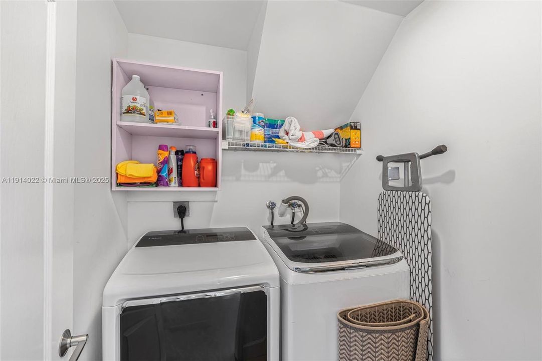 待售: $1,149,000 (4 贝兹, 3 浴室, 2468 平方英尺)