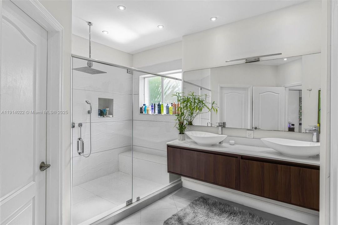 待售: $1,149,000 (4 贝兹, 3 浴室, 2468 平方英尺)