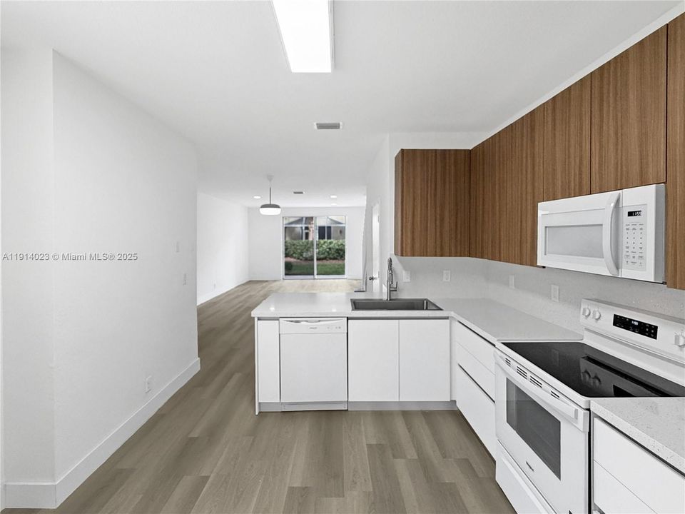 En Venta: $550,000 (3 camas, 2 baños, 1461 Pies cuadrados)