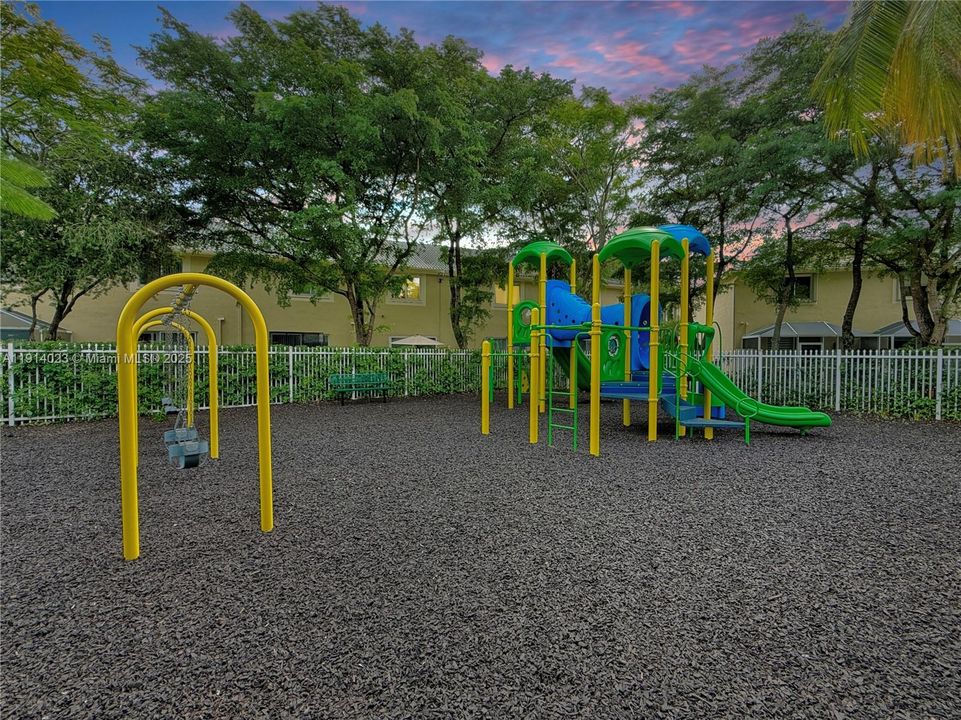 En Venta: $550,000 (3 camas, 2 baños, 1461 Pies cuadrados)