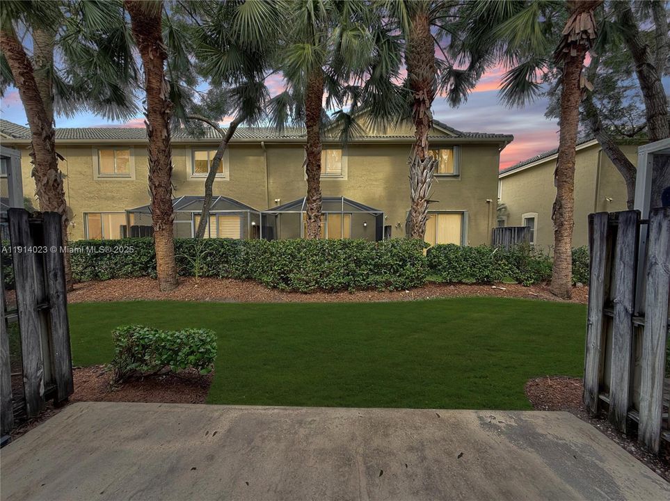 En Venta: $550,000 (3 camas, 2 baños, 1461 Pies cuadrados)