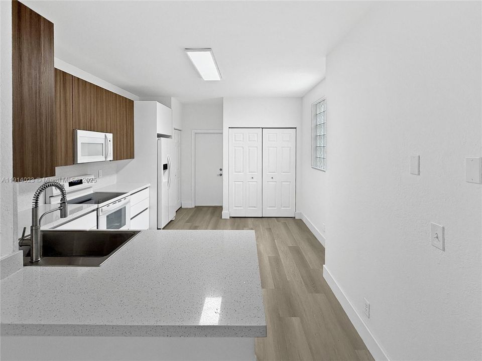 En Venta: $550,000 (3 camas, 2 baños, 1461 Pies cuadrados)