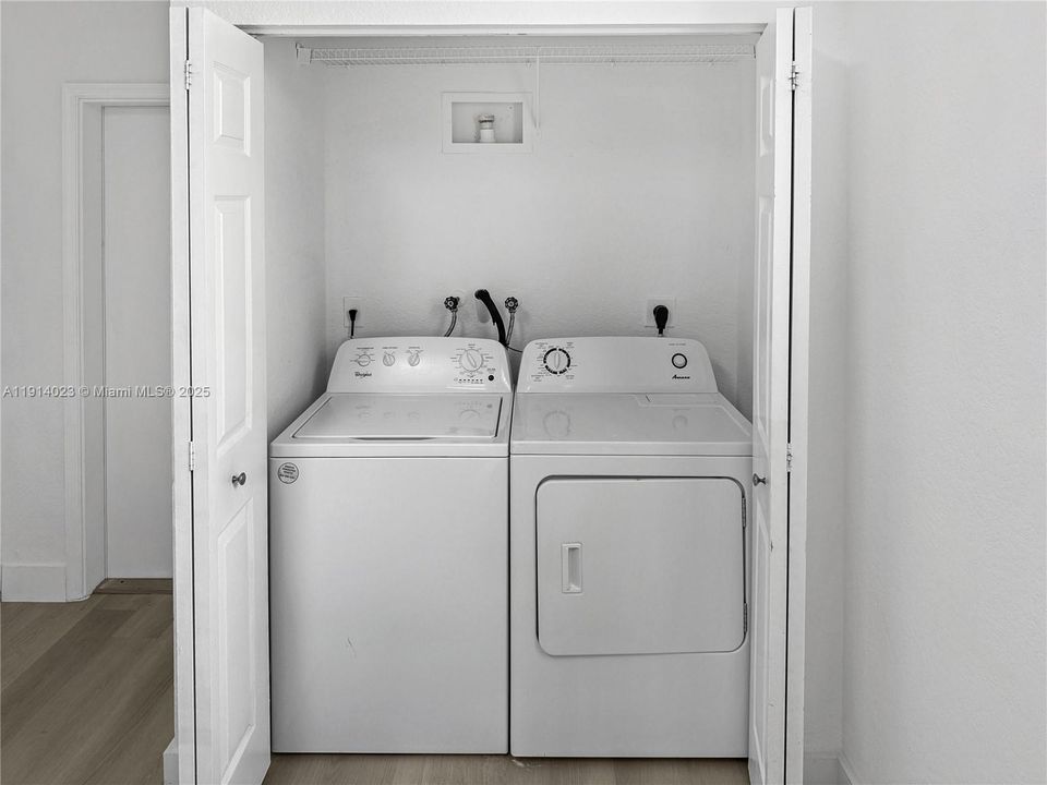 En Venta: $550,000 (3 camas, 2 baños, 1461 Pies cuadrados)