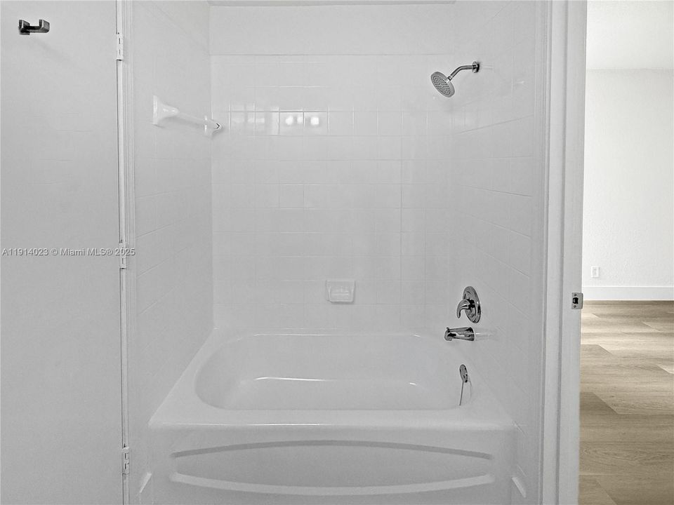 En Venta: $550,000 (3 camas, 2 baños, 1461 Pies cuadrados)