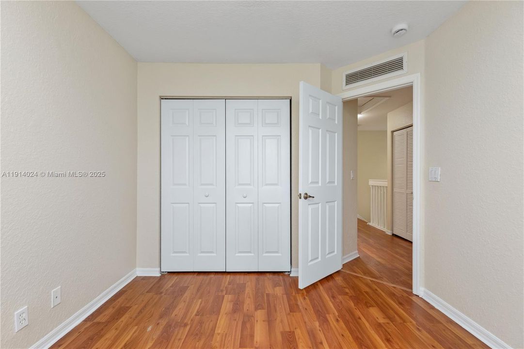 合同活跃: $3,000 (3 贝兹, 2 浴室, 1444 平方英尺)