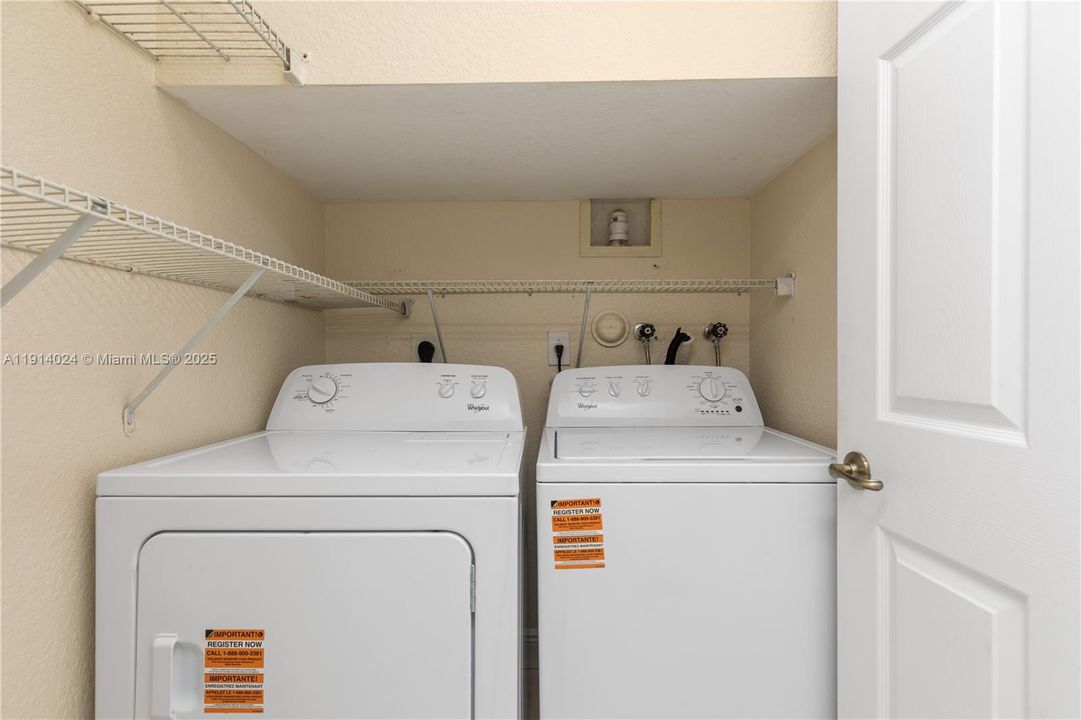 合同活跃: $3,000 (3 贝兹, 2 浴室, 1444 平方英尺)