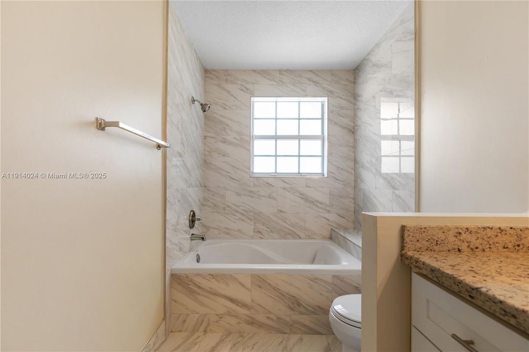 合同活跃: $3,000 (3 贝兹, 2 浴室, 1444 平方英尺)