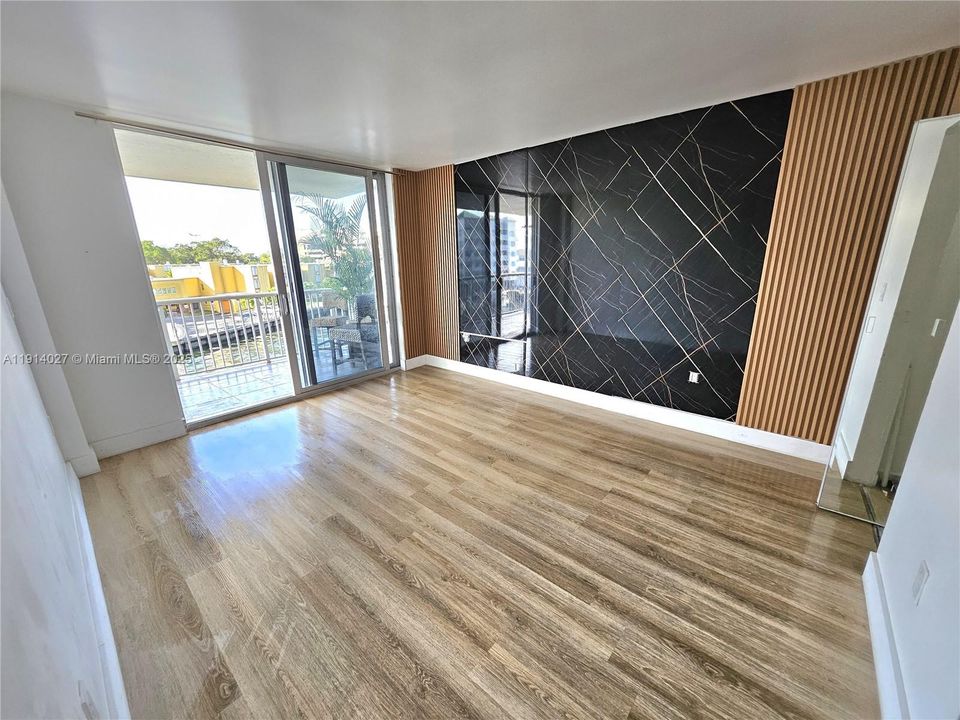 Activo con contrato: $240,000 (2 camas, 1 baños, 767 Pies cuadrados)