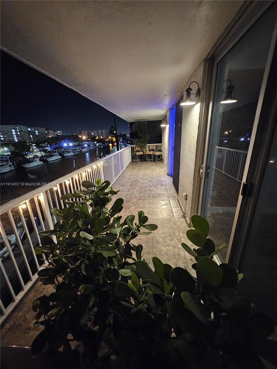 Activo con contrato: $240,000 (2 camas, 1 baños, 767 Pies cuadrados)