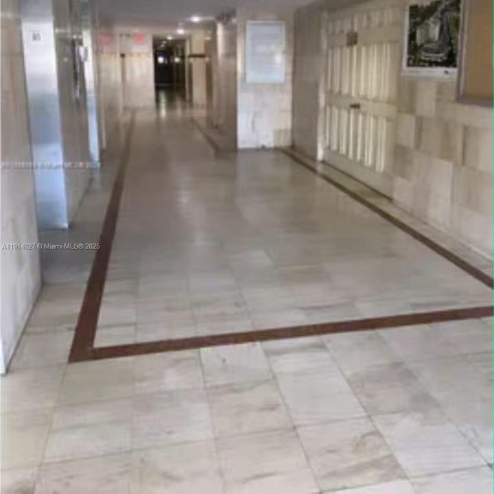 Activo con contrato: $240,000 (2 camas, 1 baños, 767 Pies cuadrados)