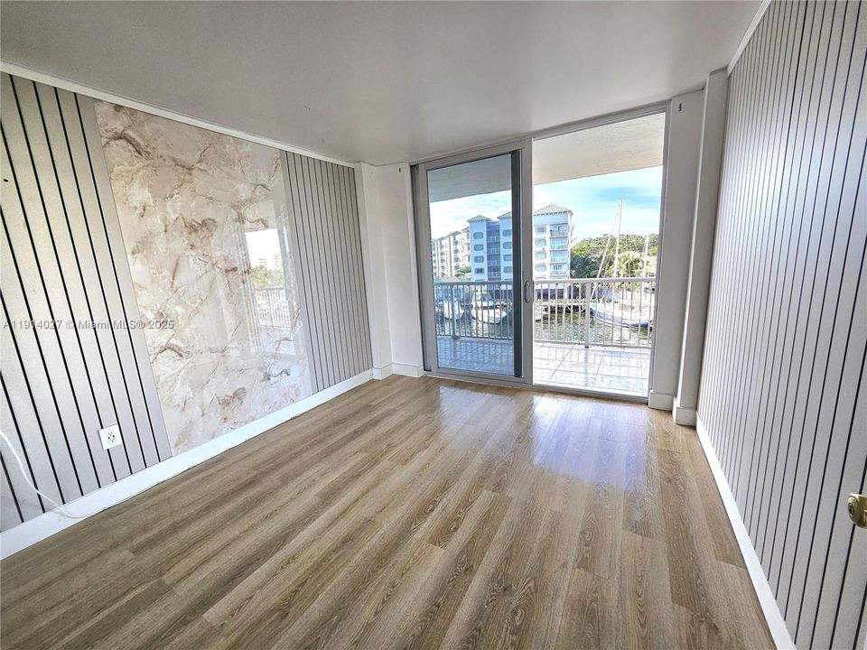 Activo con contrato: $240,000 (2 camas, 1 baños, 767 Pies cuadrados)