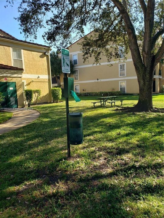 For Sale: $179,900 (1 beds, 1 baths, 780 Square Feet)