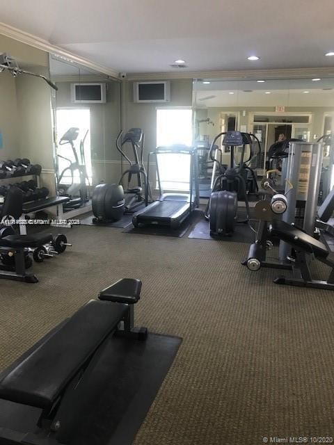 For Sale: $179,900 (1 beds, 1 baths, 780 Square Feet)