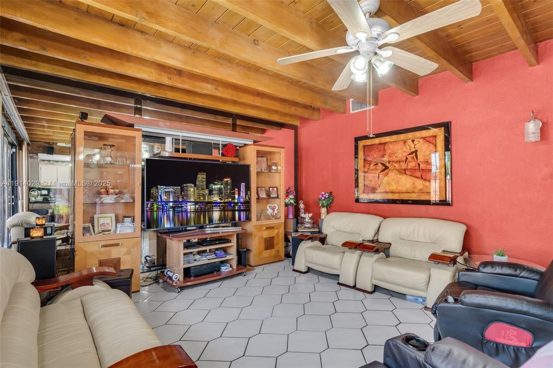 For Sale: $1,349,000 (4 beds, 2 baths, 1863 Square Feet)