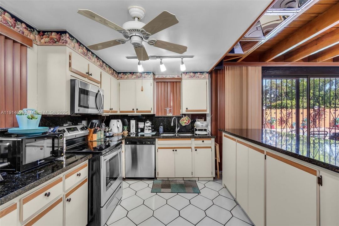 For Sale: $1,349,000 (4 beds, 2 baths, 1863 Square Feet)