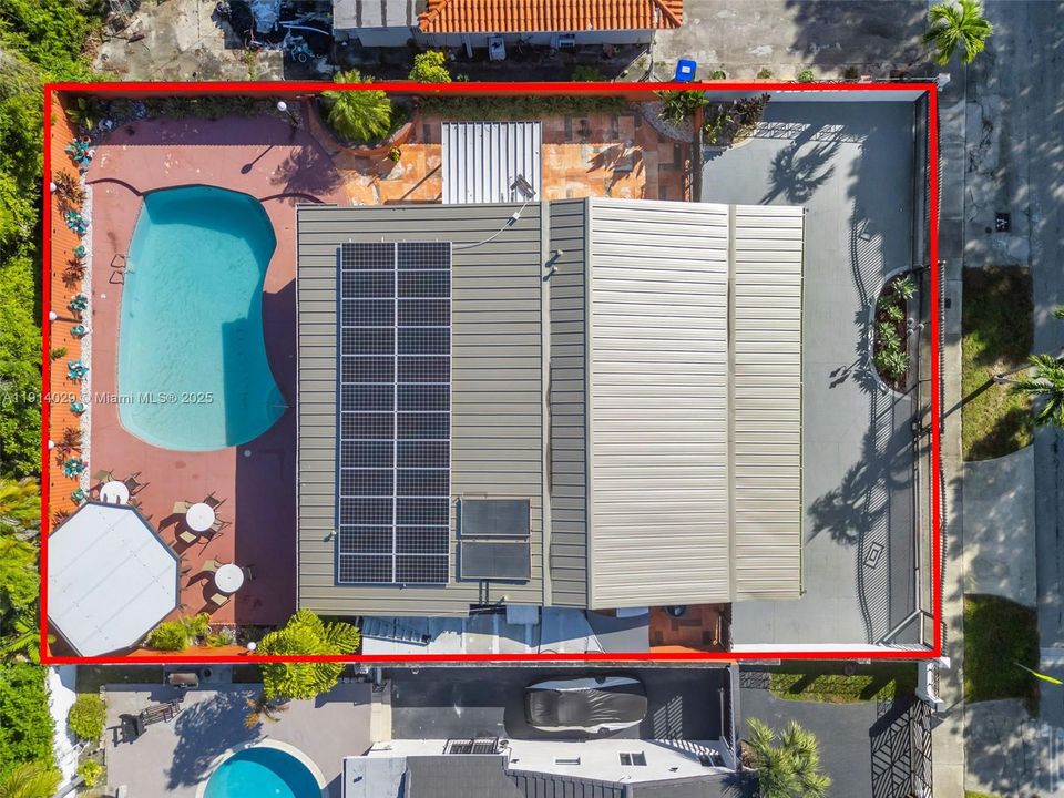 For Sale: $1,349,000 (4 beds, 2 baths, 1863 Square Feet)