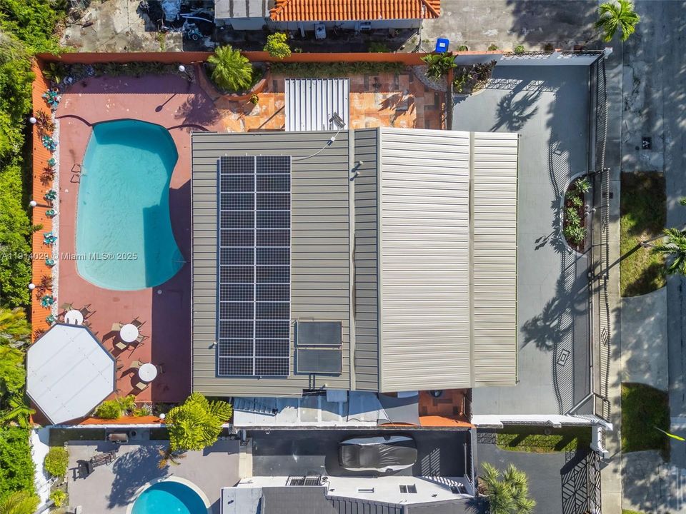 For Sale: $1,349,000 (4 beds, 2 baths, 1863 Square Feet)