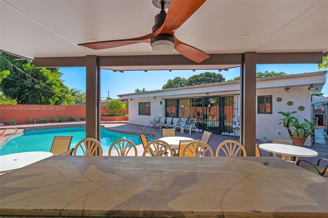 For Sale: $1,349,000 (4 beds, 2 baths, 1863 Square Feet)