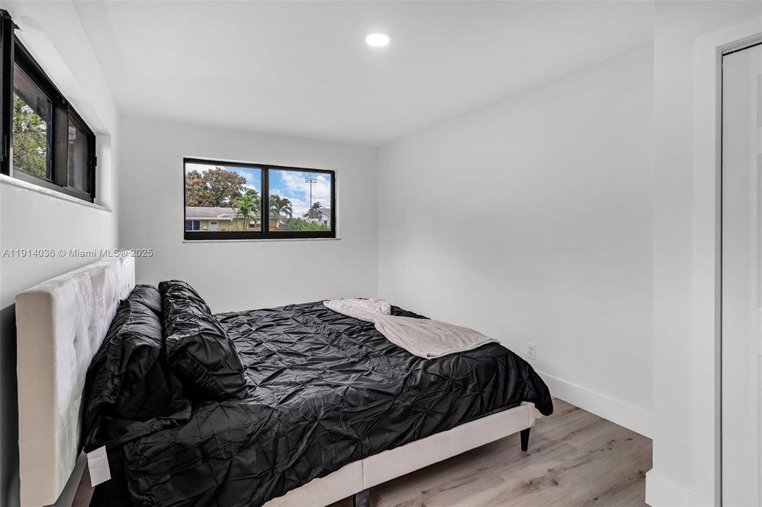 Active With Contract: $849,999 (4 beds, 2 baths, 2272 Square Feet)