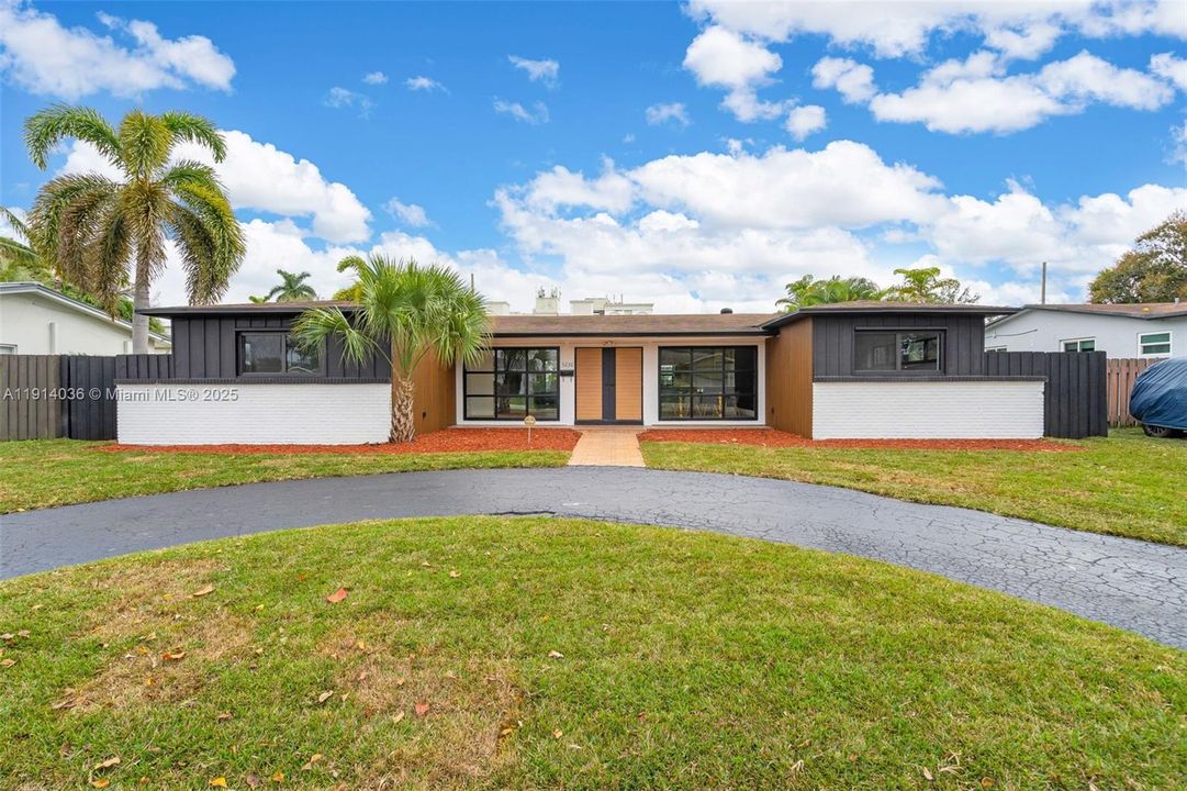 Active With Contract: $849,999 (4 beds, 2 baths, 2272 Square Feet)