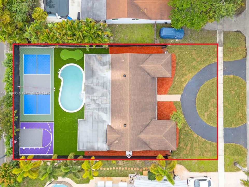 Active With Contract: $849,999 (4 beds, 2 baths, 2272 Square Feet)