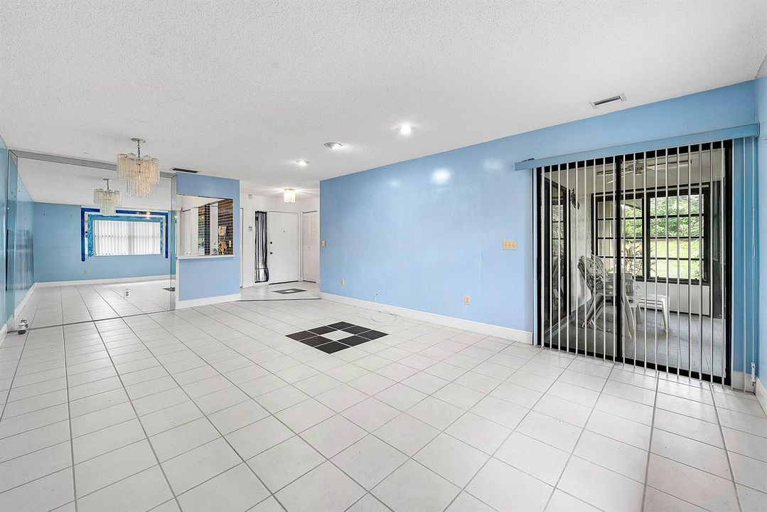 008-276BeaverDamCourt-RoyalPalmBeach-FL-