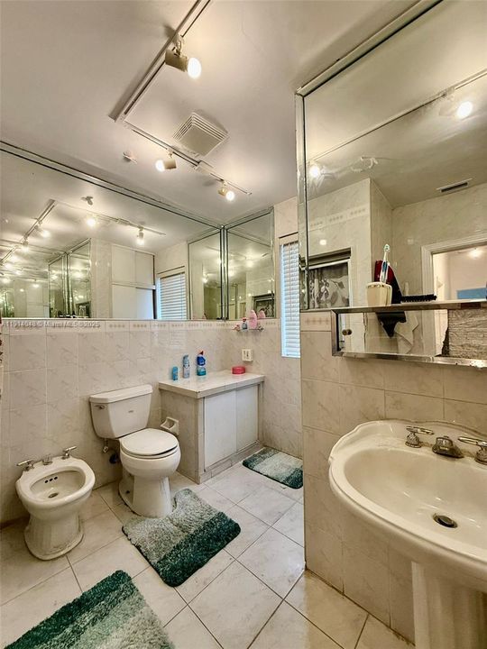 En Venta: $625,000 (0 camas, 0 baños, 1966 Pies cuadrados)