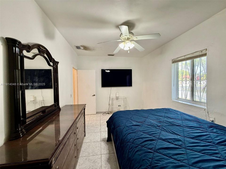 En Venta: $625,000 (0 camas, 0 baños, 1966 Pies cuadrados)