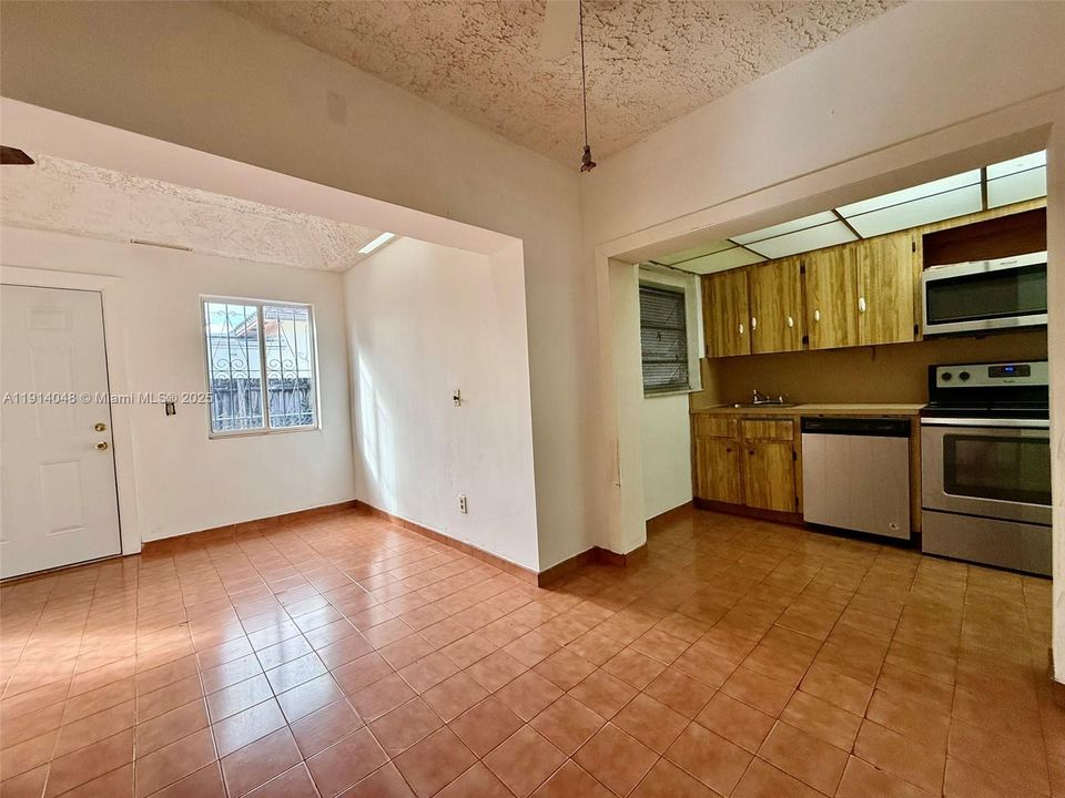En Venta: $625,000 (0 camas, 0 baños, 1966 Pies cuadrados)