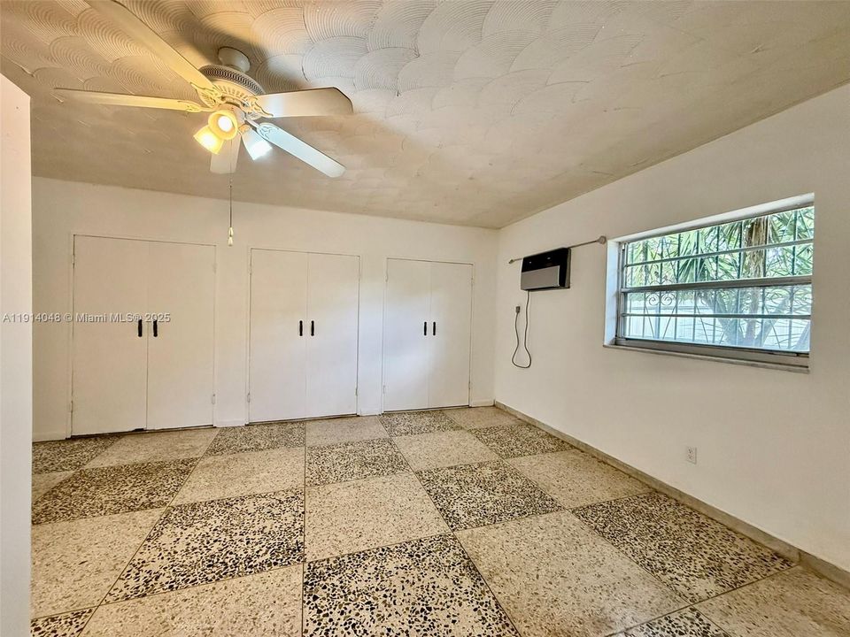 En Venta: $625,000 (0 camas, 0 baños, 1966 Pies cuadrados)