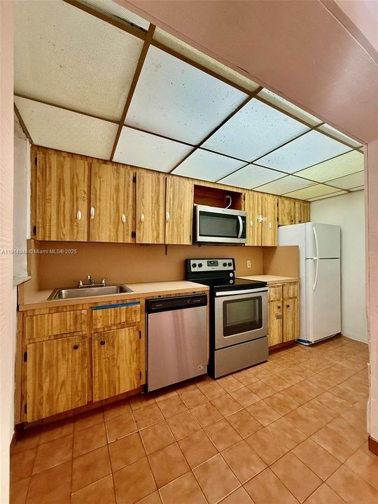 En Venta: $625,000 (0 camas, 0 baños, 1966 Pies cuadrados)