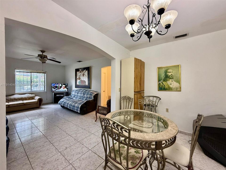 En Venta: $625,000 (0 camas, 0 baños, 1966 Pies cuadrados)