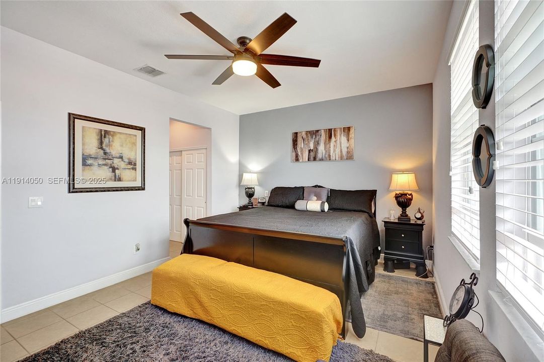 待售: $534,999 (2 贝兹, 2 浴室, 1760 平方英尺)