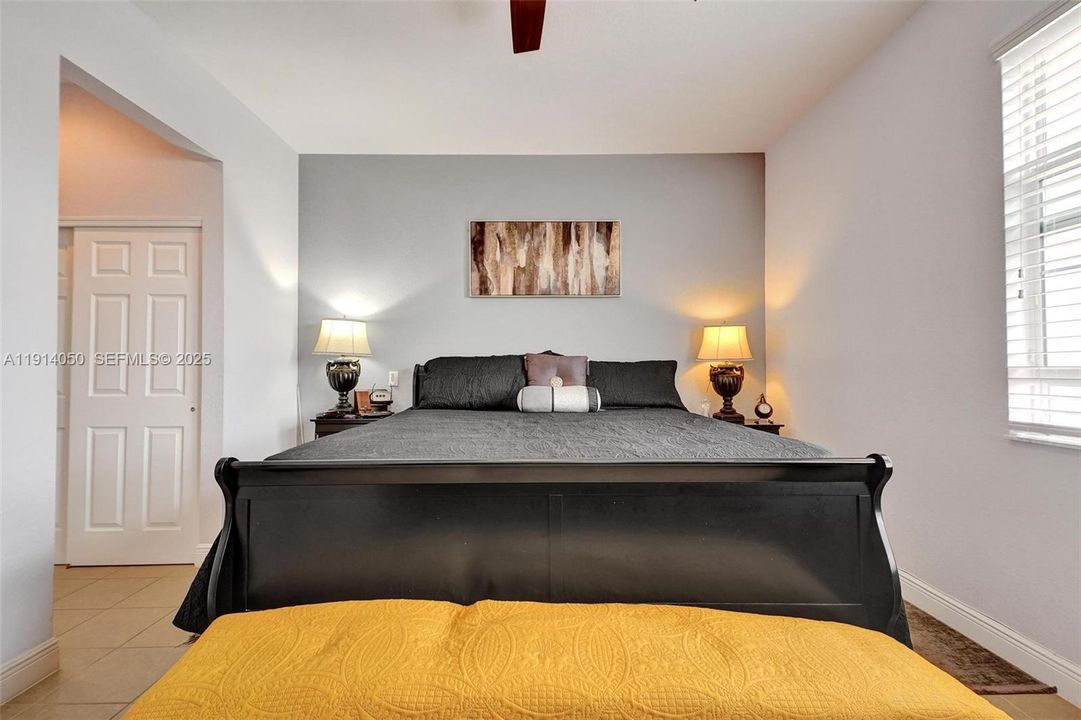 待售: $534,999 (2 贝兹, 2 浴室, 1760 平方英尺)