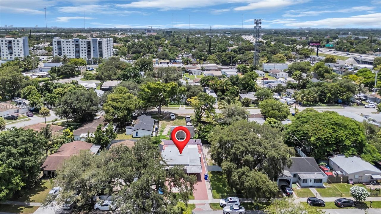 Active With Contract: $1,650 (1 beds, 1 baths, 1032 Square Feet)