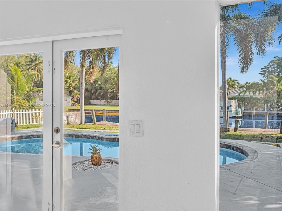 For Rent: $6,300 (4 beds, 2 baths, 2135 Square Feet)