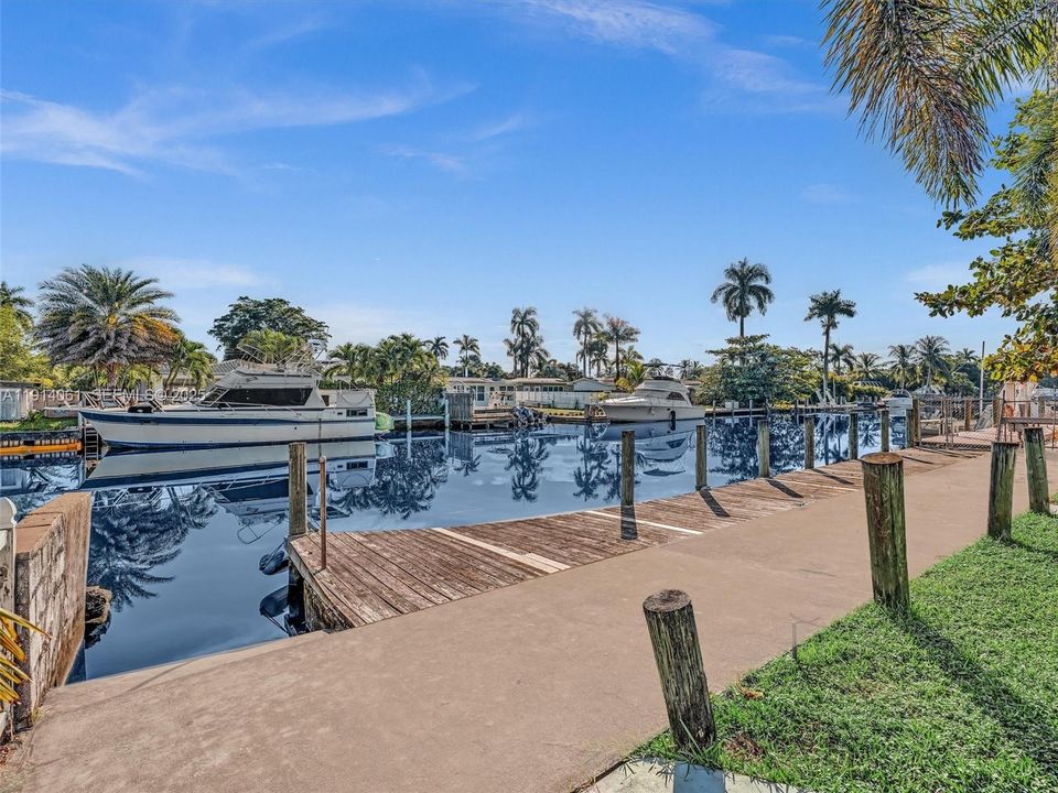 For Rent: $6,300 (4 beds, 2 baths, 2135 Square Feet)