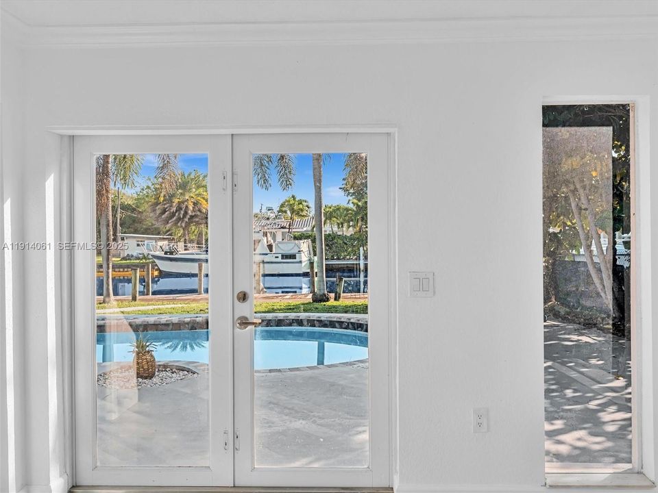 For Rent: $6,300 (4 beds, 2 baths, 2135 Square Feet)